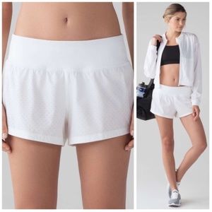 Lululemon 6 Final Lap Shorts White - Sz 2